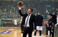 Η επιλογή στην τελευταία άμυνα και το έξτρα σκριν στον Πονίτκα που έδωσαν τη νίκη στον Παναθηναϊκό (video)