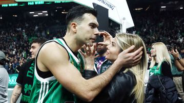 Κώστας Σλούκας και Μαρία Δαρσινού γιόρτασαν τα πρώτα γενέθλια του γιου τους με ένα πάρτι (pic)