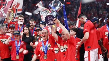 Ολυμπιακός: Η ατάκα των Αγγελόπουλων που αφύπνισε την ομάδα στον δρόμο προς το πρωτάθλημα