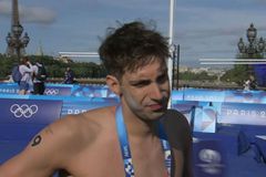 Ο Κυνηγάκης... δίκασε τους υπόλοιπους για τον «βρώμικο» Σηκουάνα: «Εγώ το ήπια το νερό, τώρα αν πάθω κάτι... έπαθα»