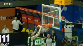 Tα διαδοχικά καρφώματα με τα οποία ξεκίνησε το παιχνίδι ο Μπαλτσερόφσκι