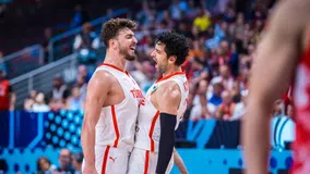 Ο Σενγκούν έγινε ο νεότερος παίκτης με τριπλ νταμπλ σε Eurobasket