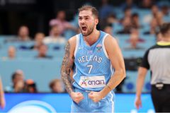 Τολιόπουλος: «Δεν καταλαβαίναμε καθόλου τους 10.000 Λιθουανούς στο γήπεδο»