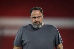 Αποχώρησε πριν το τέλος του Νότιγχαμ Φόρεστ - Τσέλσι ο Μαρινάκης