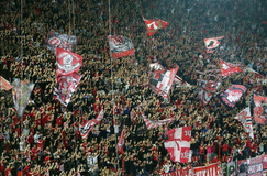 Από... εκρηκτικά μέχρι τσιγάρο: Αυτά απαγορεύεται να έχουν οι φίλαθλοι του Ολυμπιακού στο ματς με τη Γουέστ Χαμ