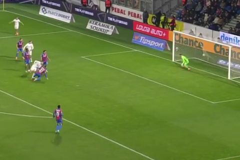 Ο Ζαφείρης σκόραρε στη νίκη της Σλάβια κόντρα στη Βικτορία Πλζεν (vid)