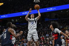 Νίκη χαρακτήρα για τους Μάβερικς κόντρα στους Ουίζαρντς