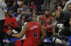 Απίστευτο περιστατικό με πρωταγωνιστή τον Ίνγκραμ: Πέταξε μπουκάλι στο παρκέ και χτύπησε υπάλληλο (vid)