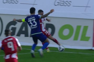 To γκολ που πέτυχε ο Ολυμπιακός και ακυρώθηκε ως κόρνερ