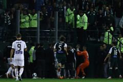 Παραλίγο σύρραξη ανάμεσα σε Μπιάνκο και Μλαντένοβιτς - «Πυροσβέστης» ο Λουτσέσκου (vid+pics)