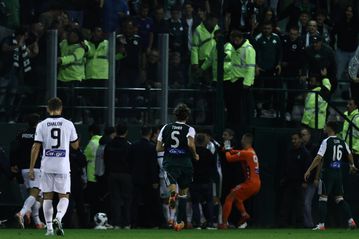 Παραλίγο σύρραξη ανάμεσα σε Μπιάνκο και Μλαντένοβιτς - «Πυροσβέστης» ο Λουτσέσκου (vid+pics)