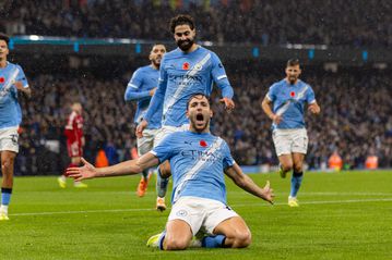 Η Μάντσεστερ Σίτι έκανε πάρτι κόντρα στη Λίβερπουλ και συνεχίζει στο... κυνήγι της Άρσεναλ