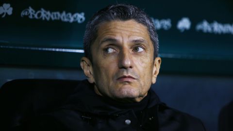 Λουτσέσκου: «Οι διαιτητές πρέπει να προστατεύουν παίκτες σαν τον Κωνσταντέλια»