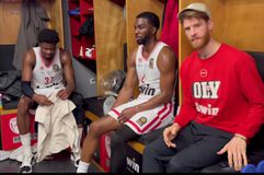 Ο Φουρνιέ αποθέωσε τον Έβανς στα αποδυτήρια του ΣΕΦ (vid)