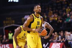 Διπλός «πονοκέφαλος» στην ΑΕΚ - Τι έγινε με Φλιώνη και Σίλβα