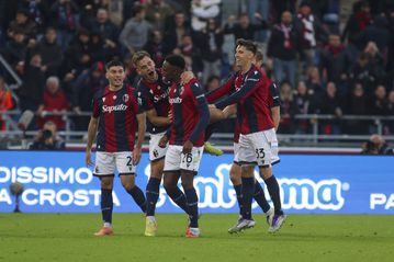 Η Νάπολι ηττήθηκε από την Μπολόνια και έπεσε από την κορυφή