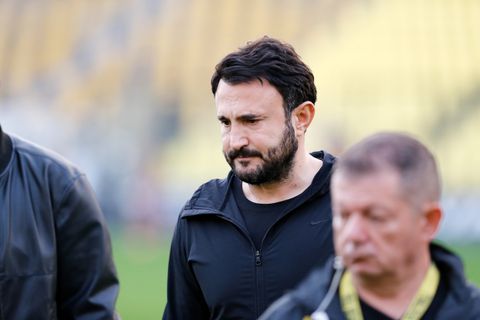 Μυρίζει... μπαρούτι στον Άρη: Ο Καρυπίδης τα είπε με Χιμένεθ και Ρέγιες!