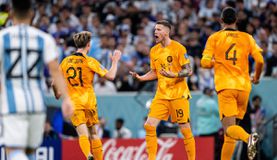 Με γκολ «ΜΥΘΟ» η Ολλανδία σόκαρε την Αργεντινή (2-2) στο 90’+11’!