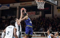 Ο Σαλούστρος έπαιξε με πόνο στον αστράγαλο στη νίκη του Απόλλωνα κόντρα στο Λαύριο