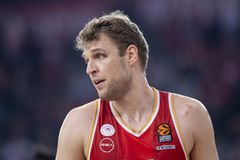 Ολυμπιακός - Άλμπα Βερολίνου 90-85: Οι 17 πόντοι του Βεζένκοφ στην αναμέτρηση