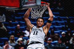 Θρίλερ με νικητές τους Σπερς στην παράταση απέναντι στους Πέλικανς