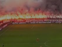 Η «ομίχλη» από τα καπνογόνα των οπαδών της Μπάγερν