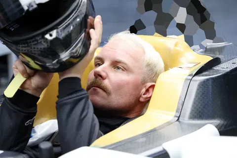 Η πρώτη επαφή του Μπότας με το μονοθέσιο της Cadillac (vid & pics)