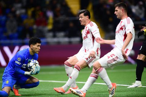 Ποιος είναι ο τερματοφύλακας της Καϊράτ, Αναρμπέκοφ, που βγήκε MVP στη νίκη του Ολυμπιακού