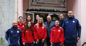 Ο Ολυμπιακός επισκέφτηκε την Δομή Αστέγων της UNESCO Πειραιώς και Νήσων