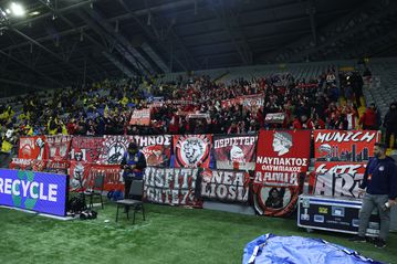 Οι οπαδοί του Ολυμπιακού στην παγωμένη Αστάνα για το ματς με την Καϊράτ