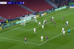 Η Μπαρτσελόνα ανέτρεψε το ματς με την Άιντραχτ με την κεφαλιά του Κουντέ