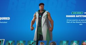 Ο Γιάννης έγινε Έλληνας Θεός του πολέμου και τα... σπάει! (vid)