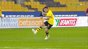 ΑΕΚ - Άρης: Απείλησε η Ένωση με δύο μακρινά σουτ στο φινάλε του ημιχρόνου