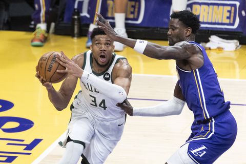 Κυρίαρχος Αντετοκούνμπο στο παρκέ - Τι έκανε κόντρα στους Λέικερς (vid)