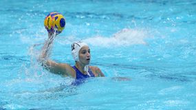 Η Εθνική πόλο γυναικών κυριάρχησε κόντρα στο Καζακστάν και προκρίθηκε στην οκτάδα