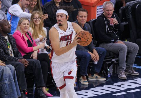 Πισωγύρισμα για τους Χιτ, μεγάλες νίκες για Νετς, Πέλικανς και Πίστονς