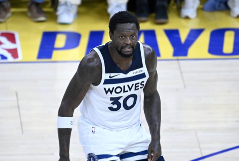 Οι Τίμπεργουλβς κατατρόπωσαν τους Χοκς με τριπλό Ραντλ!