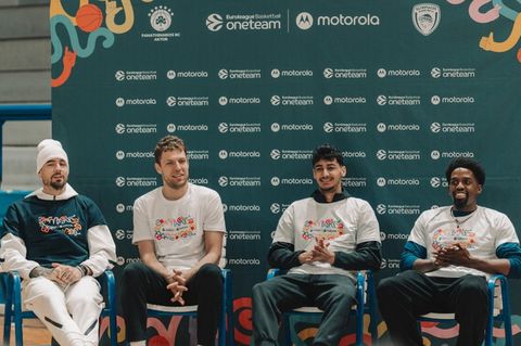 Βεζένκοφ και Ερνανγκόμεθ στέλνουν μήνυμα ενότητας: «Στο γήπεδο αντίπαλοι, έξω από αυτό φίλοι»