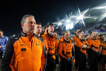 Η McLaren παίρνει θέση για τη διαμάχη σχετικά με τους κινητήρες του 2026