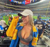 Κέιλα Σίμονς: Η δημοφιλής πρώην βολεϊμπολίστρια που πλέον είναι υπέρμαχος της κλιματικής αλλαγής