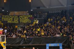 Πρόστιμο 4.000 ευρώ στον Άρη για τα «μη ιδιαίτερης βαρύτητας παραπτώματα» κόντρα στο Περιστέρι