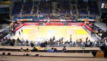 Η ΑΕΚ αποσύρει διά βίου σημείο της κερκίδας του κλειστού των Άνω Λιοσίων ως φόρο τιμής στα θύματα των Τέμπων