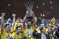 Η ΑΕΚ σκέφτεται να διεκδικήσει τη φετινή διοργάνωση του Final Four του BCL