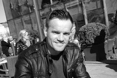 Απόλυτη φρίκη: Αλβανός μποξέρ δολοφονήθηκε μέσα σε εστιατόριο με δέκα σφαίρες!