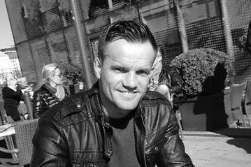 Απόλυτη φρίκη: Αλβανός μποξέρ δολοφονήθηκε μέσα σε εστιατόριο με δέκα σφαίρες!