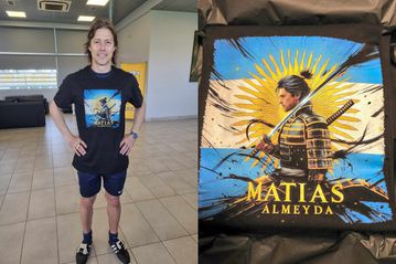 Ο άνθρωπος πίσω από το μπλουζάκι - σαμουράι του Αλμέιδα στο Sportal: «Όταν τον συνάντησα, από την υπερένταση θα μπορούσα να περπατήσω μέχρι το Σούνιο»