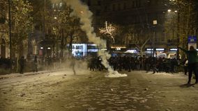 Αστυνομικοί επιτέθηκαν σε εφήβους στα συλλαλητήρια για τα Τέμπη – «Μου αρέσει να δέρνω 15χρονα»