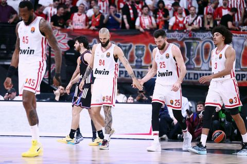 Ο «πυραυλοκίνητος» Ολυμπιακός έσβησε κεράκια στο Παρίσι με τρίποντα