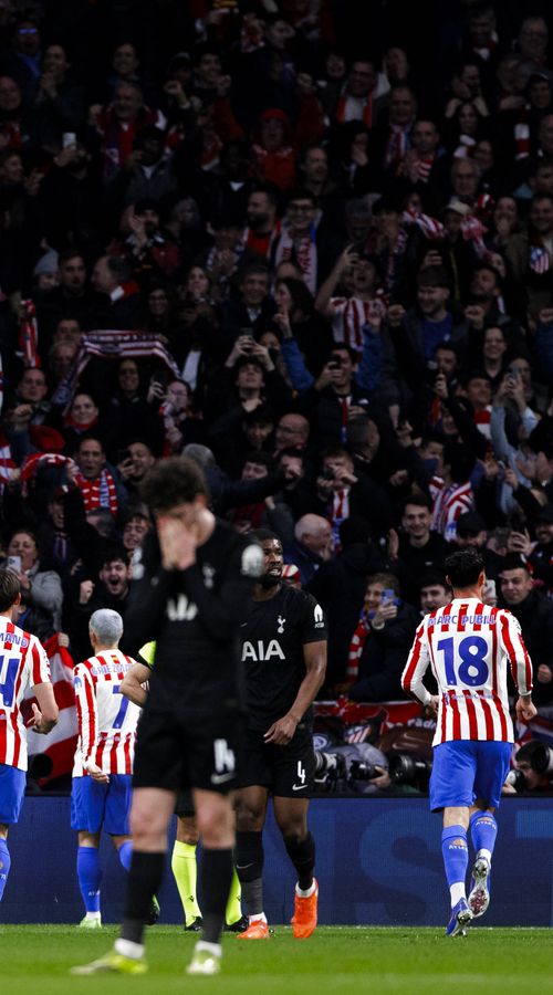 Δεν ξανάγινε: Η Τότεναμ έφαγε τρία γκολ στο πρώτο τέταρτο και άλλαξε τερματοφύλακα! (vids)