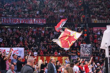 Ο Ερυθρός Αστέρας ευχήθηκε στα ελληνικά στον Ολυμπιακό για τα 101 χρόνια